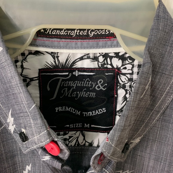 Button down Shirt - Picture 5 of 5